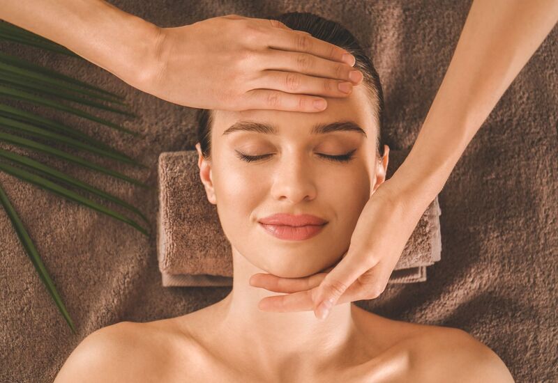 Our facial treatment makes your beauty shine!